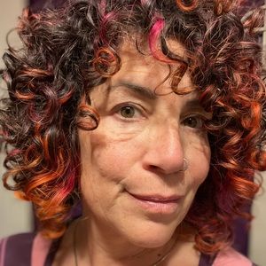 Meet your Posher, Aida